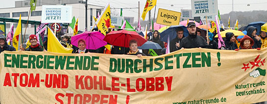 NaturFreunde demonstrieren f�r eine echte Energiewende