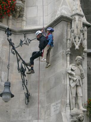 Abseilen vom Neuen Rathaus